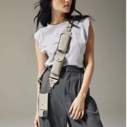 Bandolier Plain Leather Logo Smart Phone Cases For Women Greige/silver X One Size 19 Bandolier Plain Leather Logo Smart Phone Cases For Women Greige/silver X One Size -Bandolier Online Shop org 3770