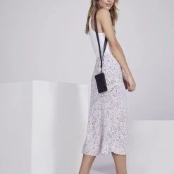 Bandolier 2021 Cruise Unisex Street Style Plain IPhone X IPhone XS IPhone XS Max For Women Chain Strap X Iphone 11 Promax 25 Bandolier 2021 Cruise Unisex Street Style Plain IPhone X IPhone XS IPhone XS Max For Women Chain Strap X Iphone 11 Promax -Bandolier Online Shop org 3832