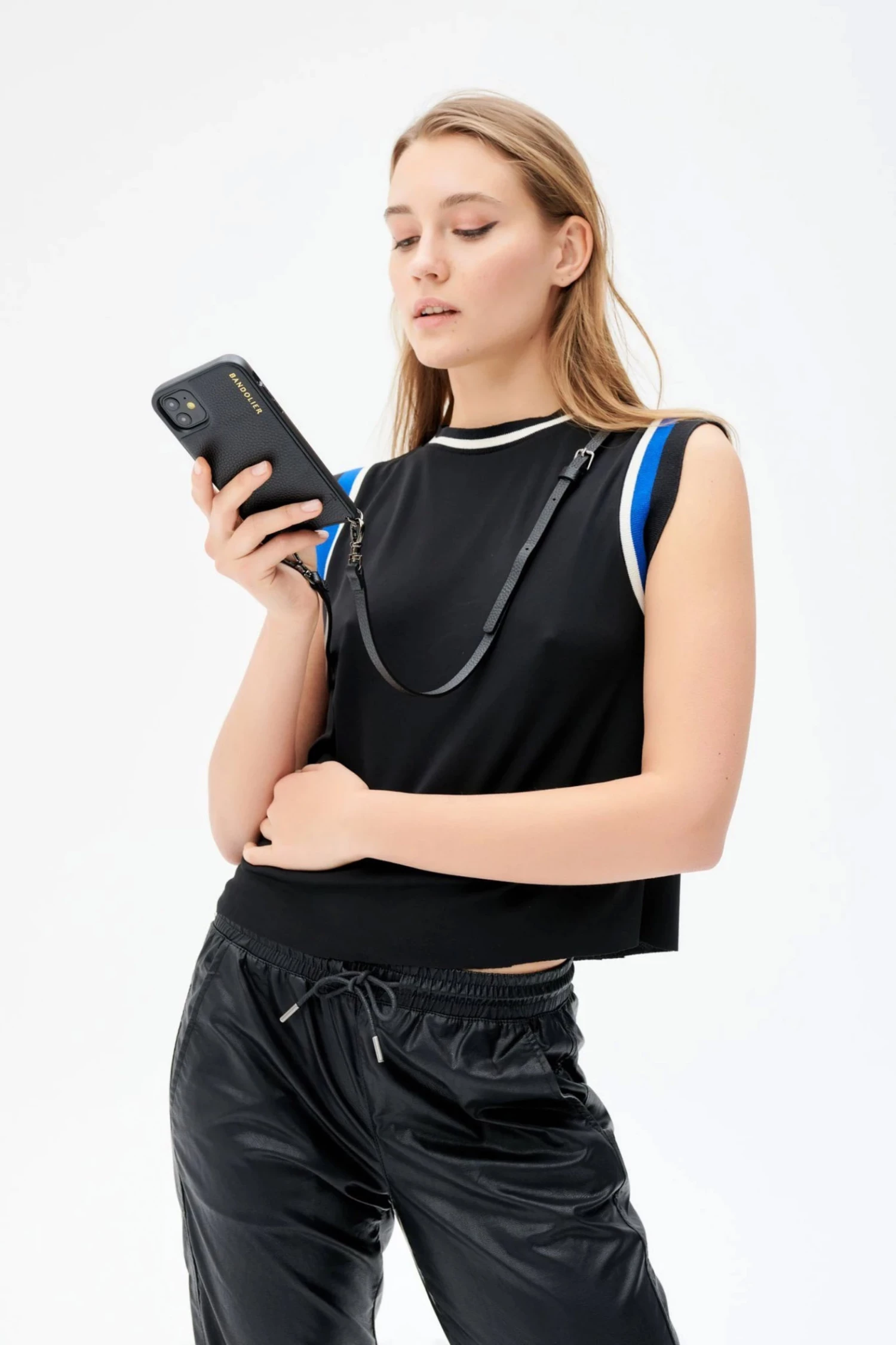 Bandolier Unisex Plain Leather IPhone 8 Plus IPhone X IPhone XS Logo For Women Black/gold X Iphone 13 10 Bandolier Unisex Plain Leather IPhone 8 Plus IPhone X IPhone XS Logo For Women Black/gold X Iphone 13 - Image 10