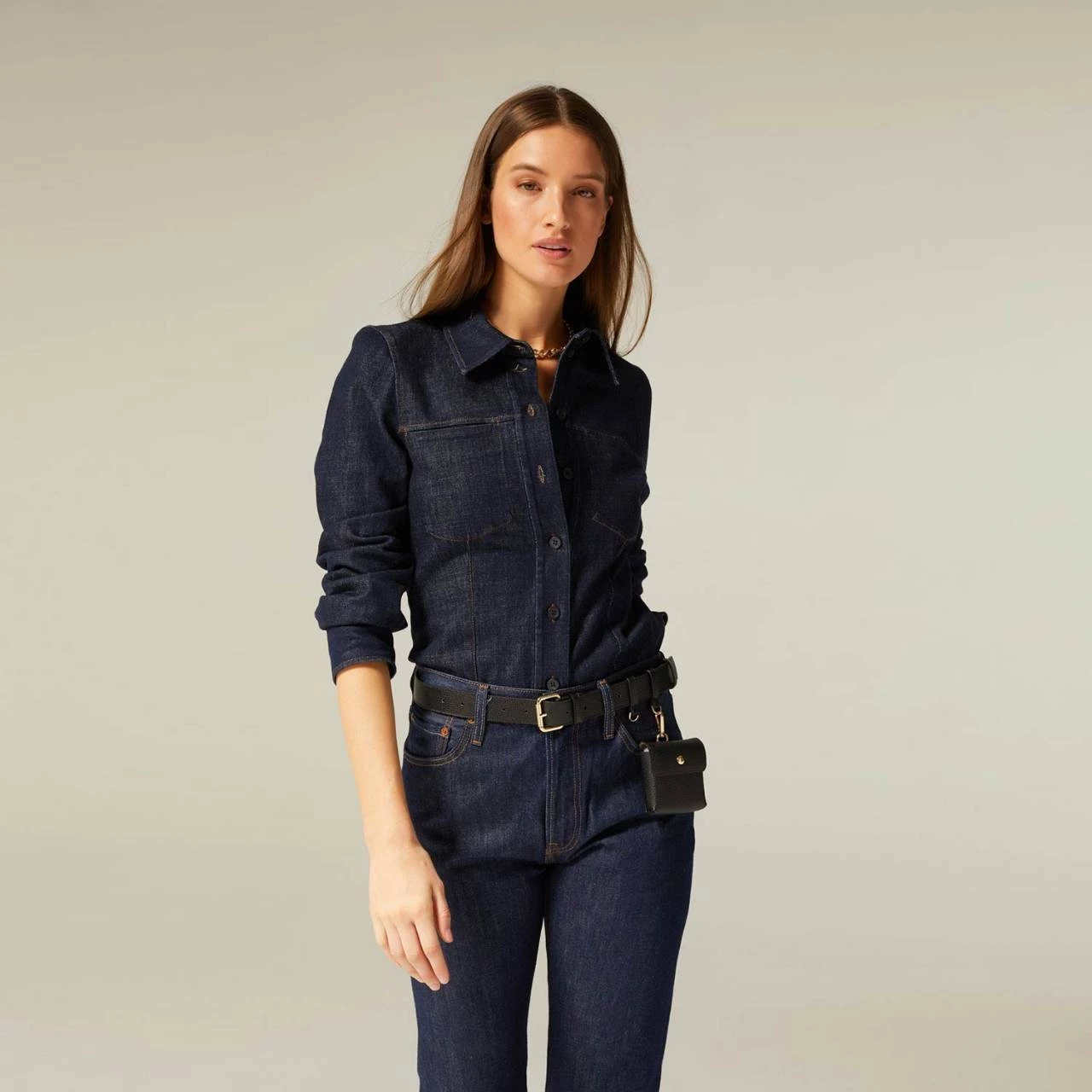 Bandolier Chain Plain Leather Tech Accessories For Women Black/gold X One Size 6 Bandolier Chain Plain Leather Tech Accessories For Women Black/gold X One Size - Image 6