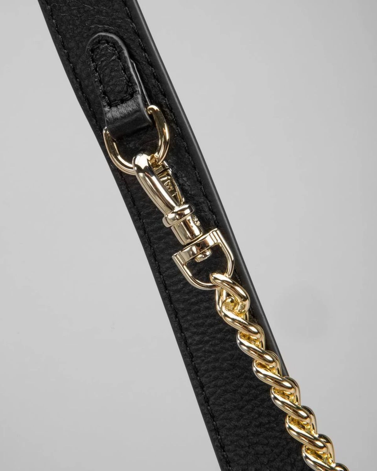 Bandolier 2020-21FW Casual Style Unisex Suede Blended Fabrics Street Style Chain For Women Black/gold X One Size 9 Bandolier 2020-21FW Casual Style Unisex Suede Blended Fabrics Street Style Chain For Women Black/gold X One Size - Image 9