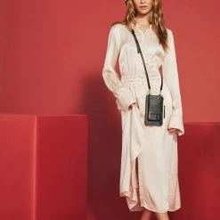 Bandolier 2020 Cruise Studded Plain Leather Logo Smart Phone Cases For Women Black/gold X One Size 15 Bandolier 2020 Cruise Studded Plain Leather Logo Smart Phone Cases For Women Black/gold X One Size -Bandolier Online Shop org 5662