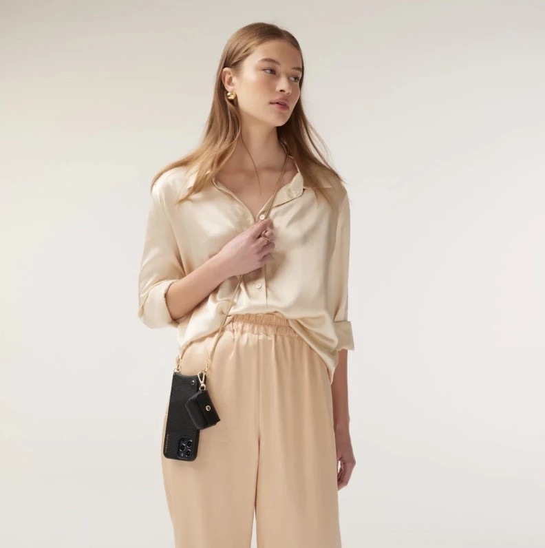 Bandolier Leather Smart Phone Cases For Women Black /silver X Air Pod Pro 4 Bandolier Leather Smart Phone Cases For Women Black /silver X Air Pod Pro - Image 4