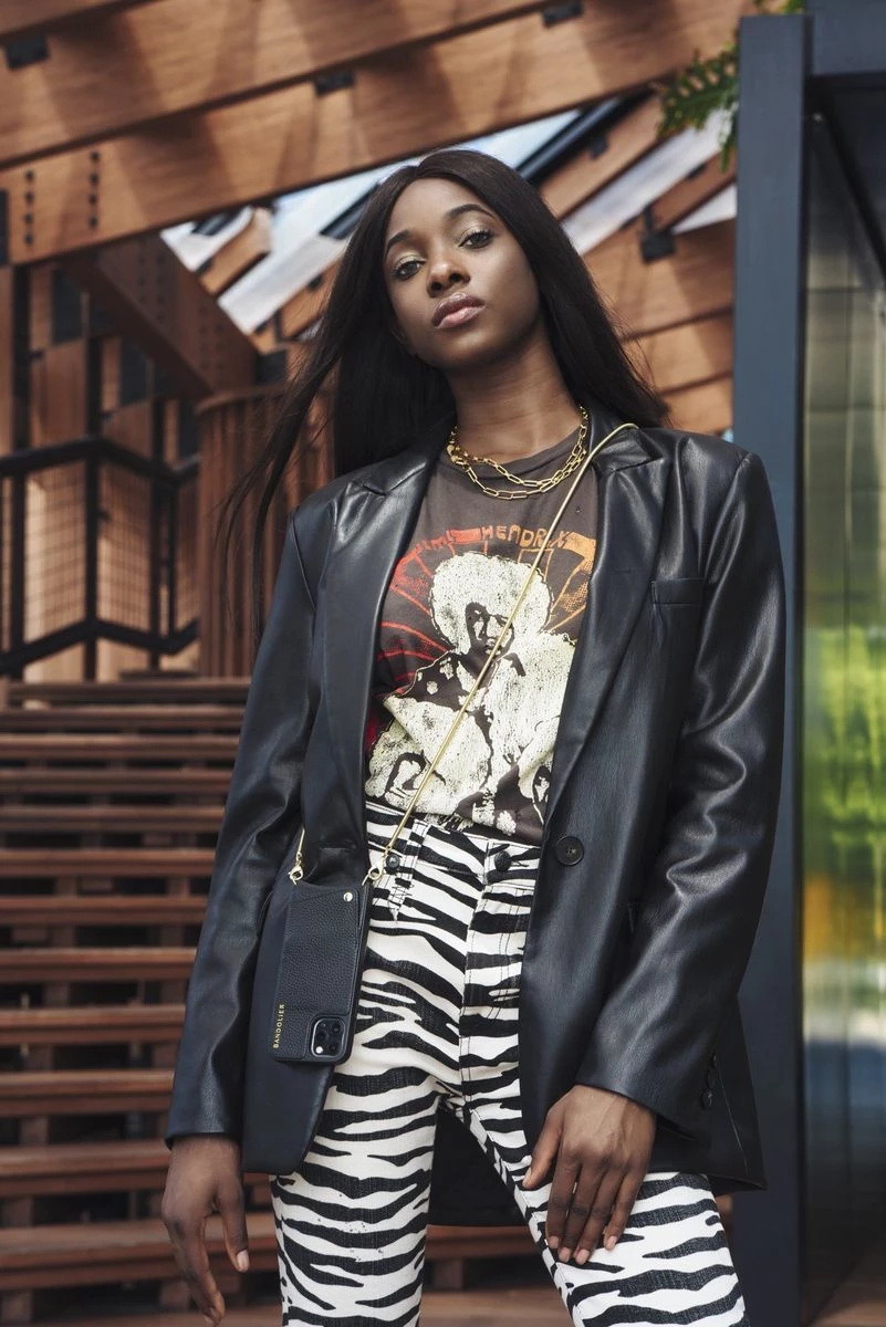 Bandolier 2020-21FW Unisex Street Style Plain Leather IPhone 8 IPhone 8 Plus For Women Black/gold X Iphonexs/x 2 Bandolier 2020-21FW Unisex Street Style Plain Leather IPhone 8 IPhone 8 Plus For Women Black/gold X Iphonexs/x - Image 2