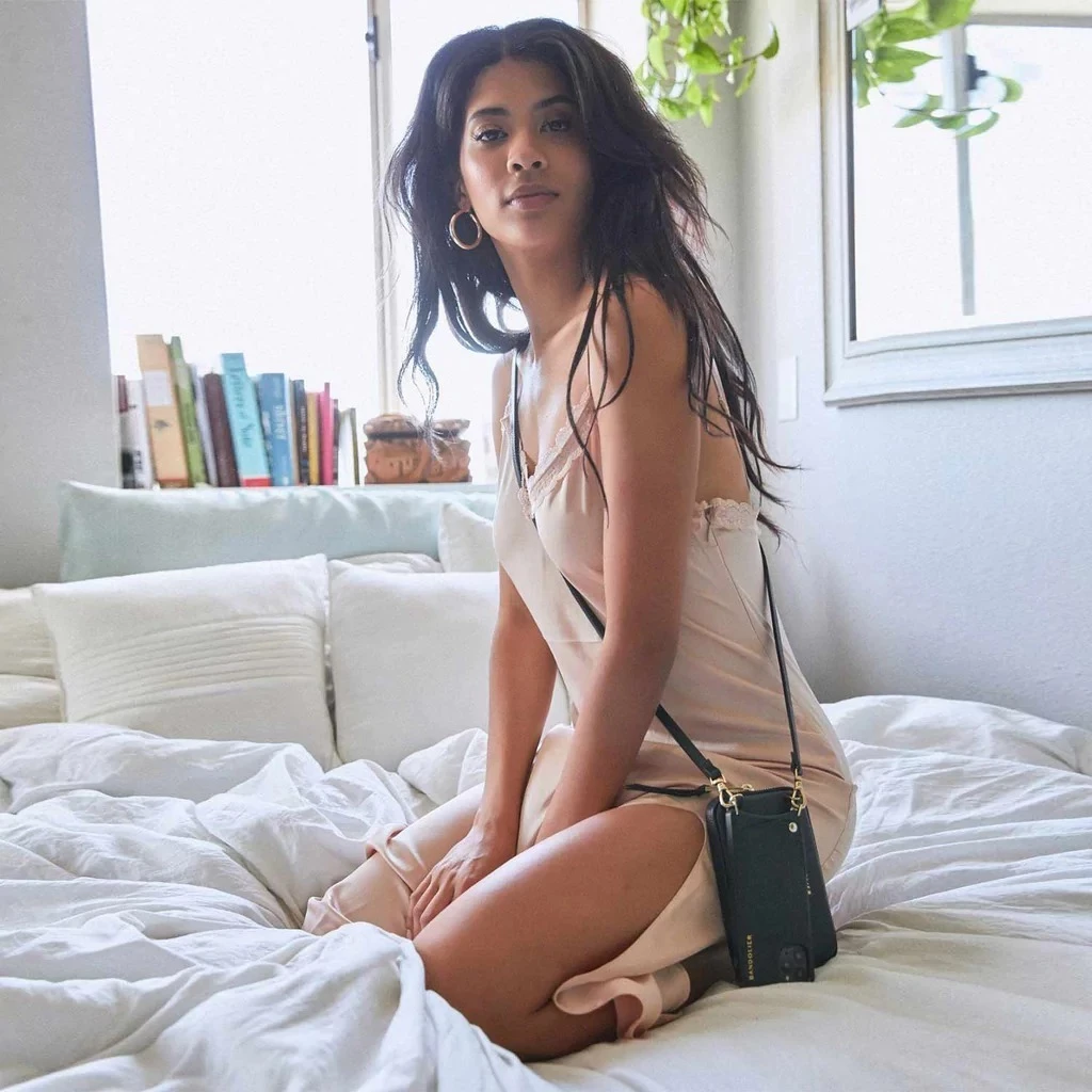 Bandolier Unisex Plain Leather Logo Smart Phone Cases For Women Silver X One Size 6 Bandolier Unisex Plain Leather Logo Smart Phone Cases For Women Silver X One Size - Image 6