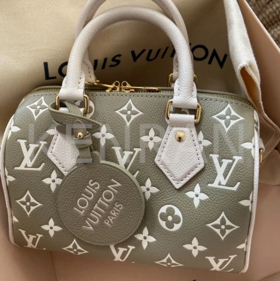 Louis Vuitton Monogram 2WAY Shoulder Speedy Bandolier 20 (M46118) For Women Kaki / Beige X One Size 3 Louis Vuitton Monogram 2WAY Shoulder Speedy Bandolier 20 (M46118) For Women Kaki / Beige X One Size - Image 3