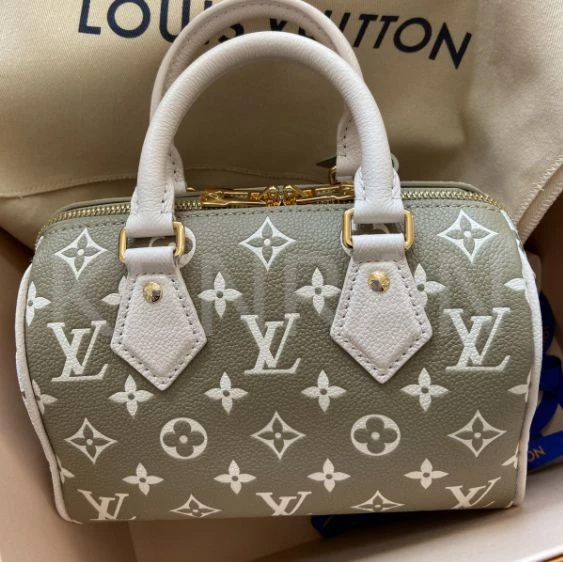 Louis Vuitton Monogram 2WAY Shoulder Speedy Bandolier 20 (M46118) For Women Kaki / Beige X One Size 5 Louis Vuitton Monogram 2WAY Shoulder Speedy Bandolier 20 (M46118) For Women Kaki / Beige X One Size - Image 5