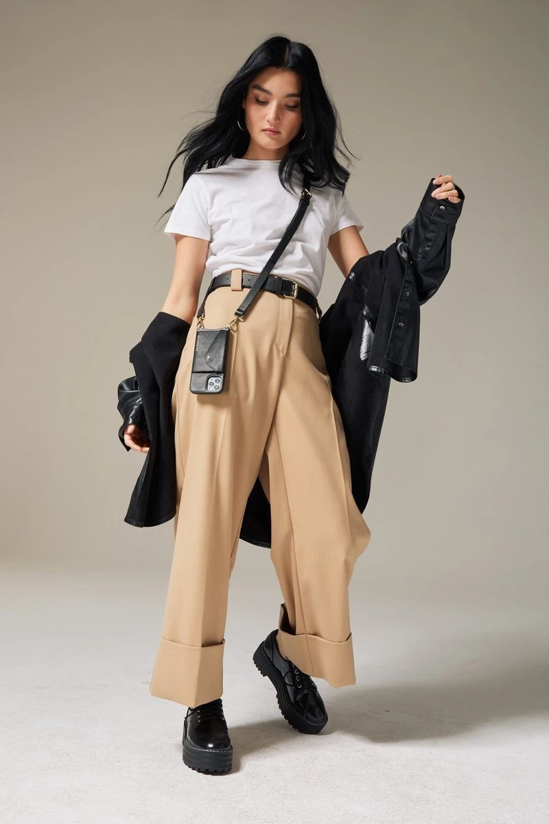 Bandolier 2021 Cruise Unisex Street Style Plain Leather IPhone 8 IPhone 8 Plus For Women Black/gold X Iphone11promax 10 Bandolier 2021 Cruise Unisex Street Style Plain Leather IPhone 8 IPhone 8 Plus For Women Black/gold X Iphone11promax - Image 10