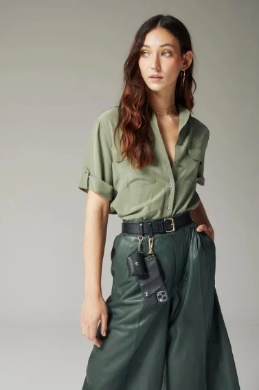 Bandolier 2021 SS Leather Logo IPhone 11 Pro IPhone 11 Pro Max IPhone 11 For Women ①black/gold X Iphone 11 Pro 4 Bandolier 2021 SS Leather Logo IPhone 11 Pro IPhone 11 Pro Max IPhone 11 For Women ①black/gold X Iphone 11 Pro - Image 4