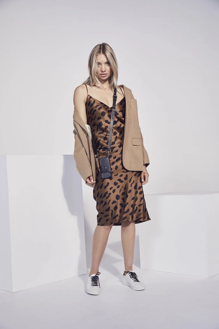 Bandolier 2020 Cruise Unisex Street Style Plain Leather IPhone 8 IPhone 8 Plus For Women Black/silver X Iphonexr 20 Bandolier 2020 Cruise Unisex Street Style Plain Leather IPhone 8 IPhone 8 Plus For Women Black/silver X Iphonexr - Image 20