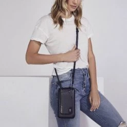 Bandolier Unisex Street Style Plain Co-ord Logo Smart Phone Cases For Women Black/silver X Iphone 13 Pro Max 29 Bandolier Unisex Street Style Plain Co-ord Logo Smart Phone Cases For Women Black/silver X Iphone 13 Pro Max -Bandolier Online Shop org 8108