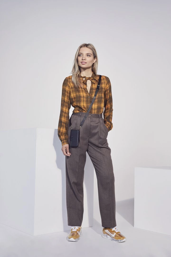 Bandolier 2020 Cruise Unisex Street Style Plain Leather IPhone 8 IPhone 8 Plus For Women Black/silver X Iphonexs/x 4 Bandolier 2020 Cruise Unisex Street Style Plain Leather IPhone 8 IPhone 8 Plus For Women Black/silver X Iphonexs/x - Image 4