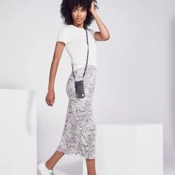 Bandolier 2020 Cruise Unisex Street Style Plain Leather IPhone 8 IPhone 8 Plus For Women Black/silver X Iphone13pro 29 Bandolier 2020 Cruise Unisex Street Style Plain Leather IPhone 8 IPhone 8 Plus For Women Black/silver X Iphone13pro -Bandolier Online Shop org 8386