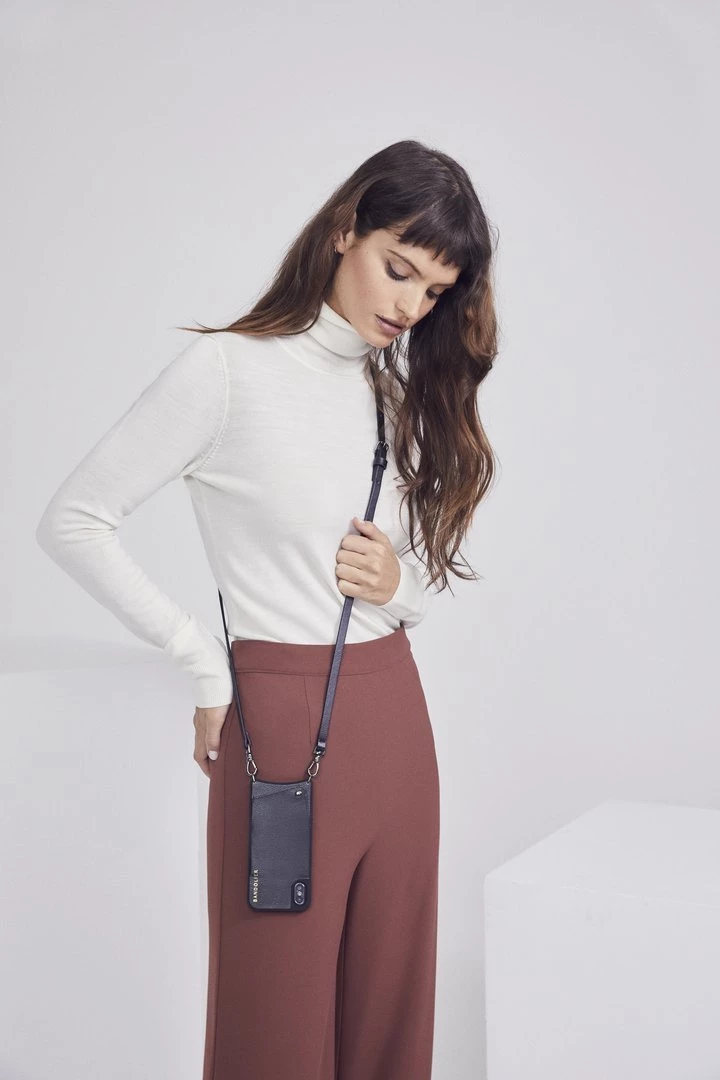 Bandolier 2020 Cruise Unisex Street Style Plain Leather IPhone 8 IPhone 8 Plus For Women Black/pewter(vegan) X Iphonexs/x 4 Bandolier 2020 Cruise Unisex Street Style Plain Leather IPhone 8 IPhone 8 Plus For Women Black/pewter(vegan) X Iphonexs/x - Image 4