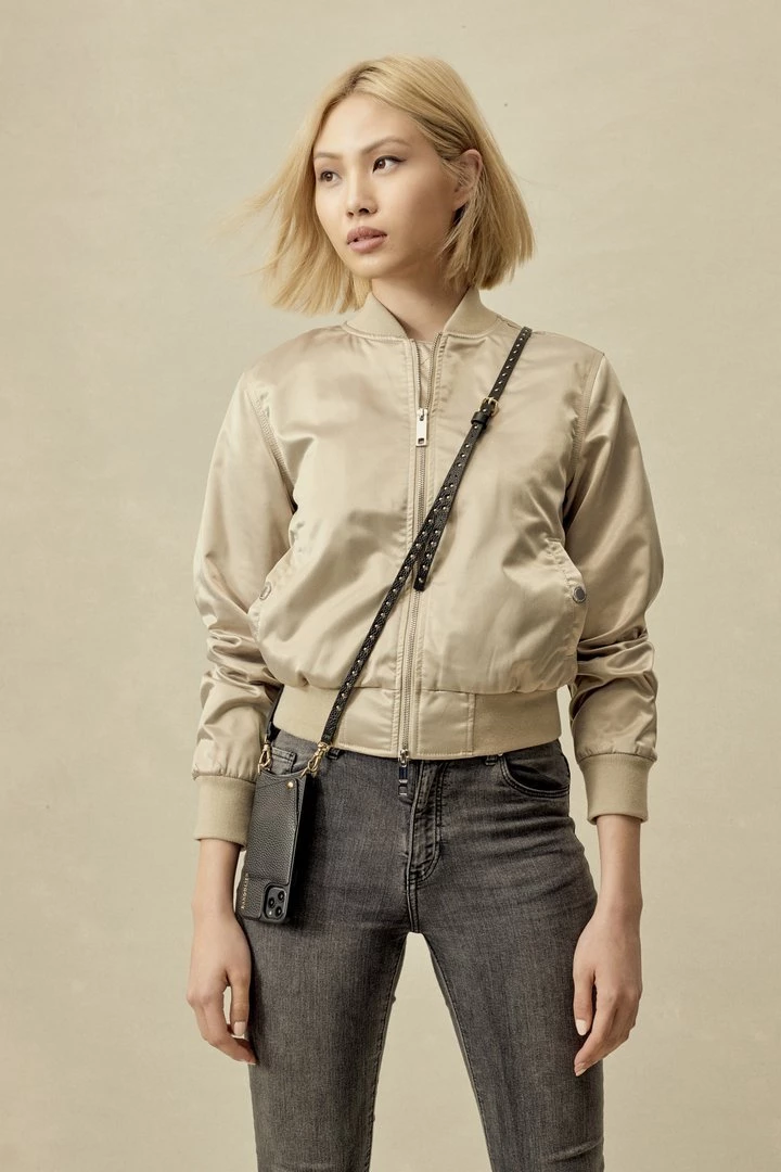 Bandolier 2020 Cruise Unisex Street Style Plain Leather IPhone 8 IPhone 8 Plus For Women Black/gold X Iphonexsmax 4 Bandolier 2020 Cruise Unisex Street Style Plain Leather IPhone 8 IPhone 8 Plus For Women Black/gold X Iphonexsmax - Image 4