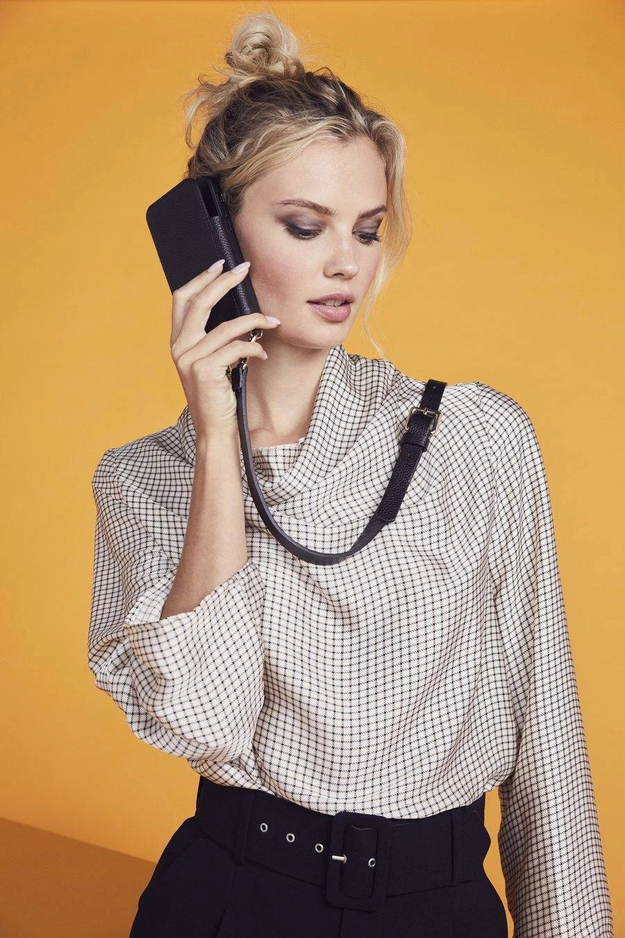 Bandolier Plain Leather IPhone 8 IPhone 8 Plus IPhone X IPhone XS For Women Black/gold X Iphone 13 6 Bandolier Plain Leather IPhone 8 IPhone 8 Plus IPhone X IPhone XS For Women Black/gold X Iphone 13 - Image 6