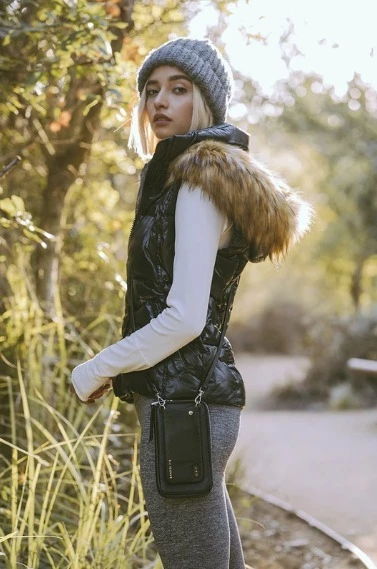 Bandolier 2020 Cruise Leather Smart Phone Cases For Women ③black/gold X One Size 6 Bandolier 2020 Cruise Leather Smart Phone Cases For Women ③black/gold X One Size - Image 6